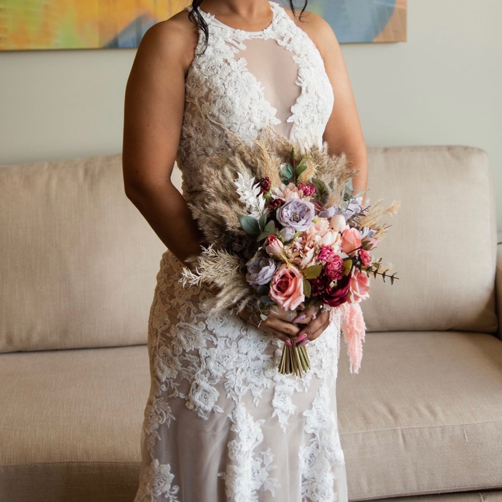 David’s Bridal GALINA SIGNATURE

illusion sequin floral applique wedding dress